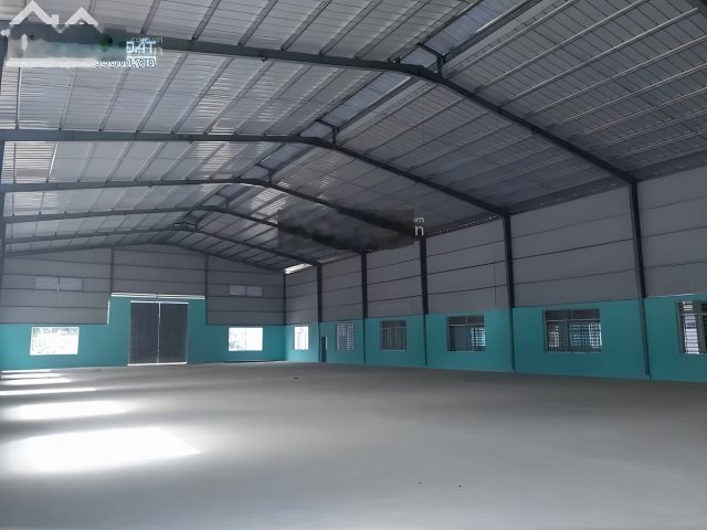 تنفيذ هنجر وهيكل معدني في موقع العمل في موقع التنفيذ في الرياض